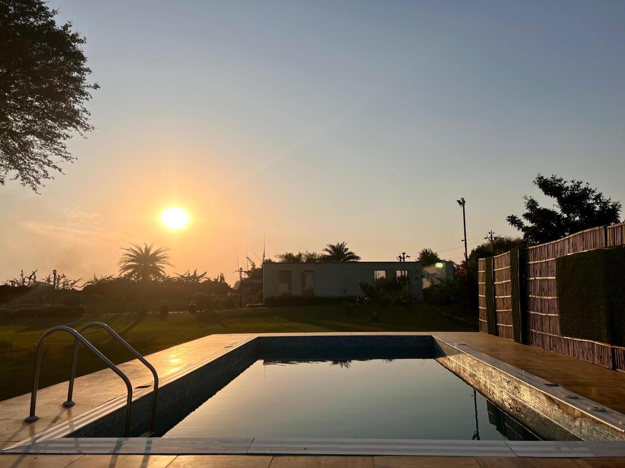 Gazibo Elegant Farm Stay With Swimming Pool Jaipur Exterior foto